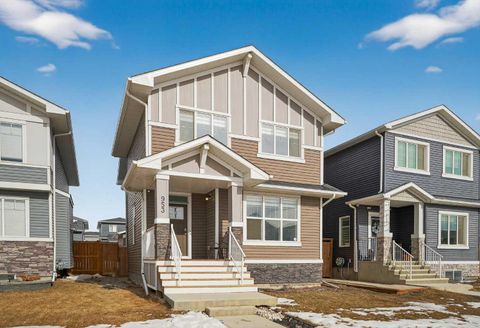 Photo of 953 West Lakeview Drive, Chestermere, AB T1X 2N3 (MLS # A2289811)