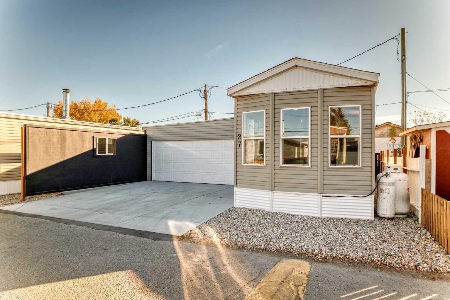 2106 50 Street SE 27