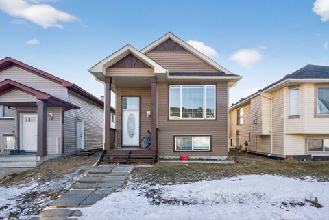 247 Taracove Estate Drive NE Calgary AB T3J 4R5