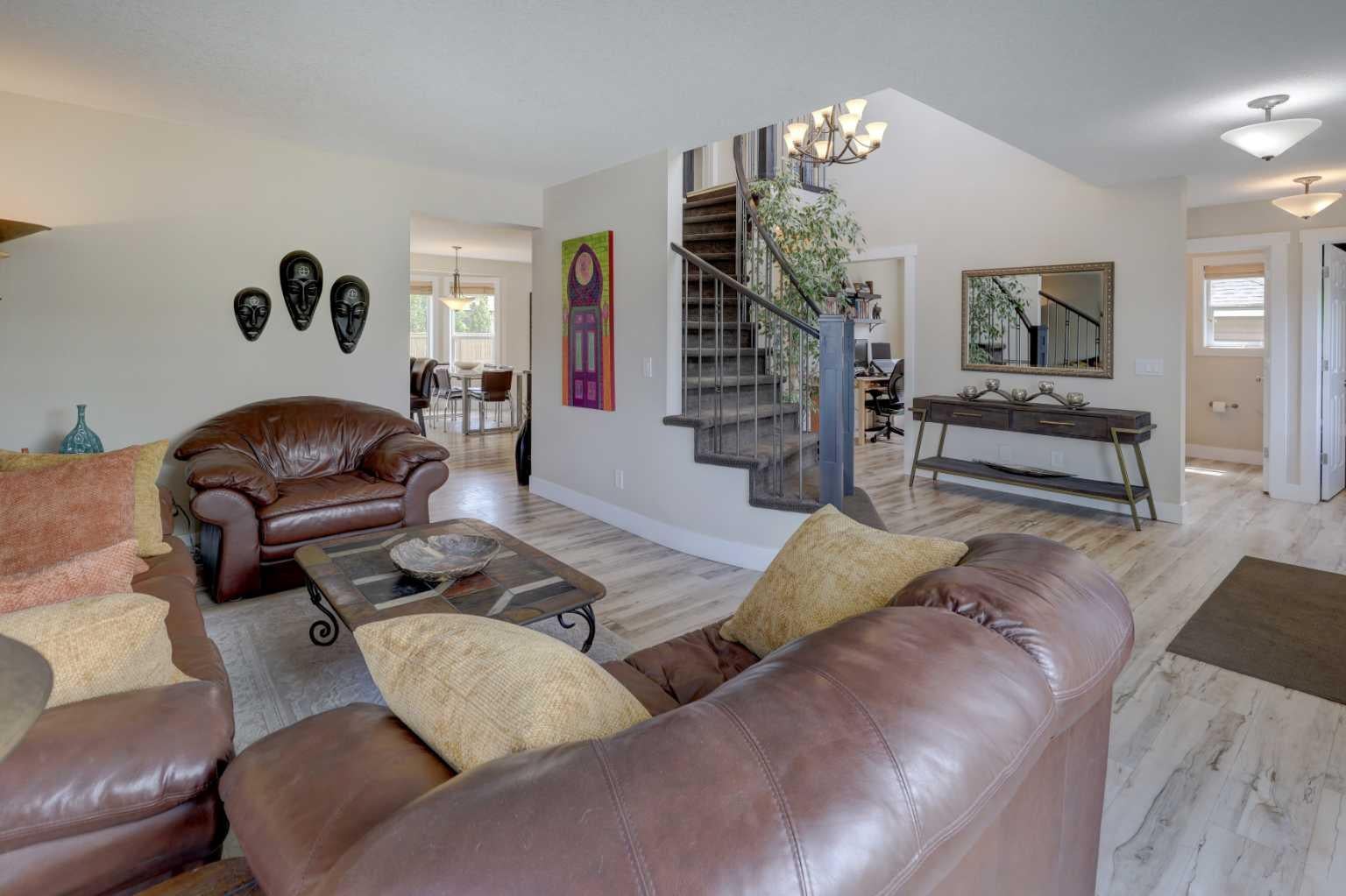 8 Canoe Road SW