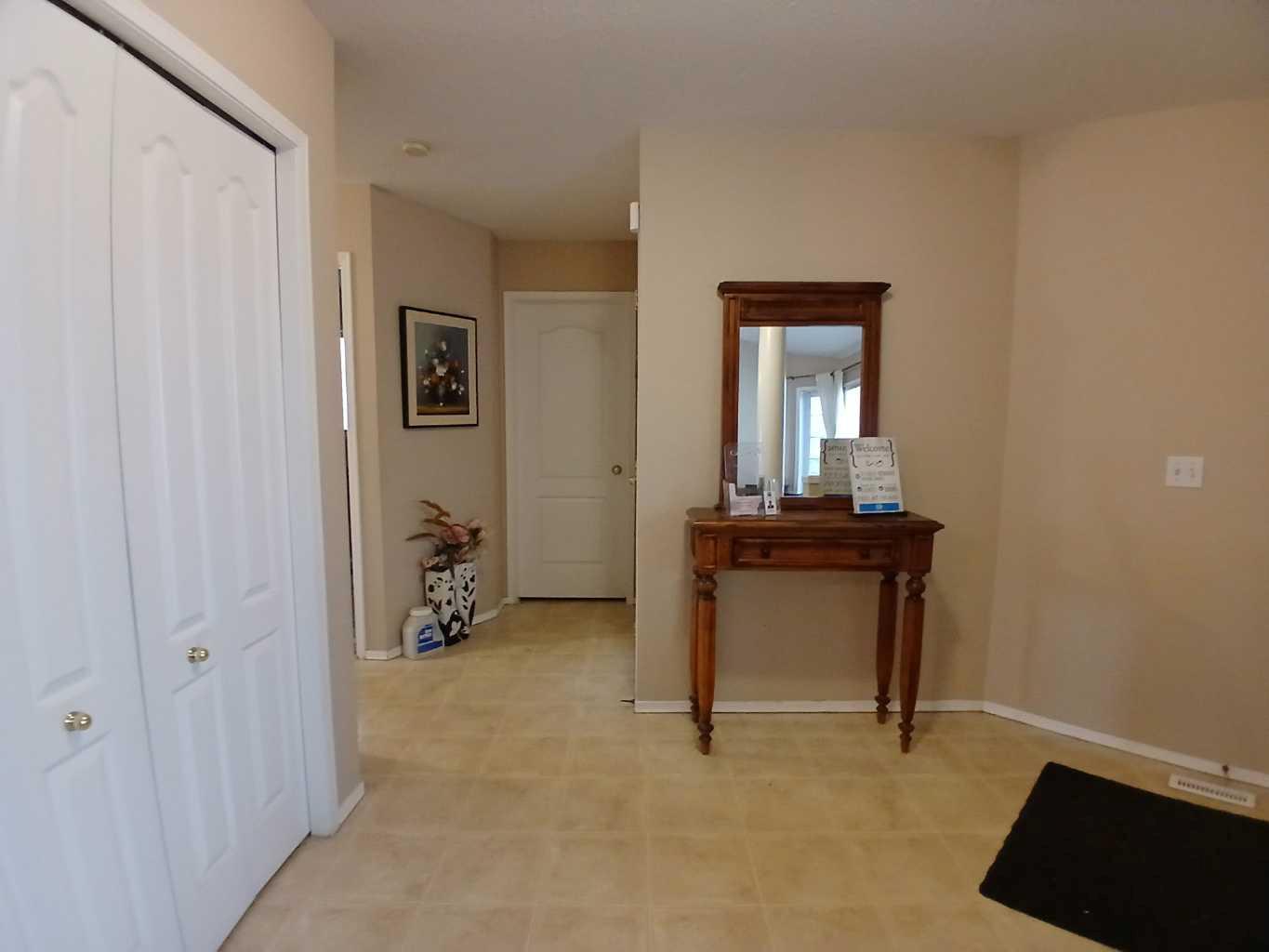 141 Arbour Stone Close NW