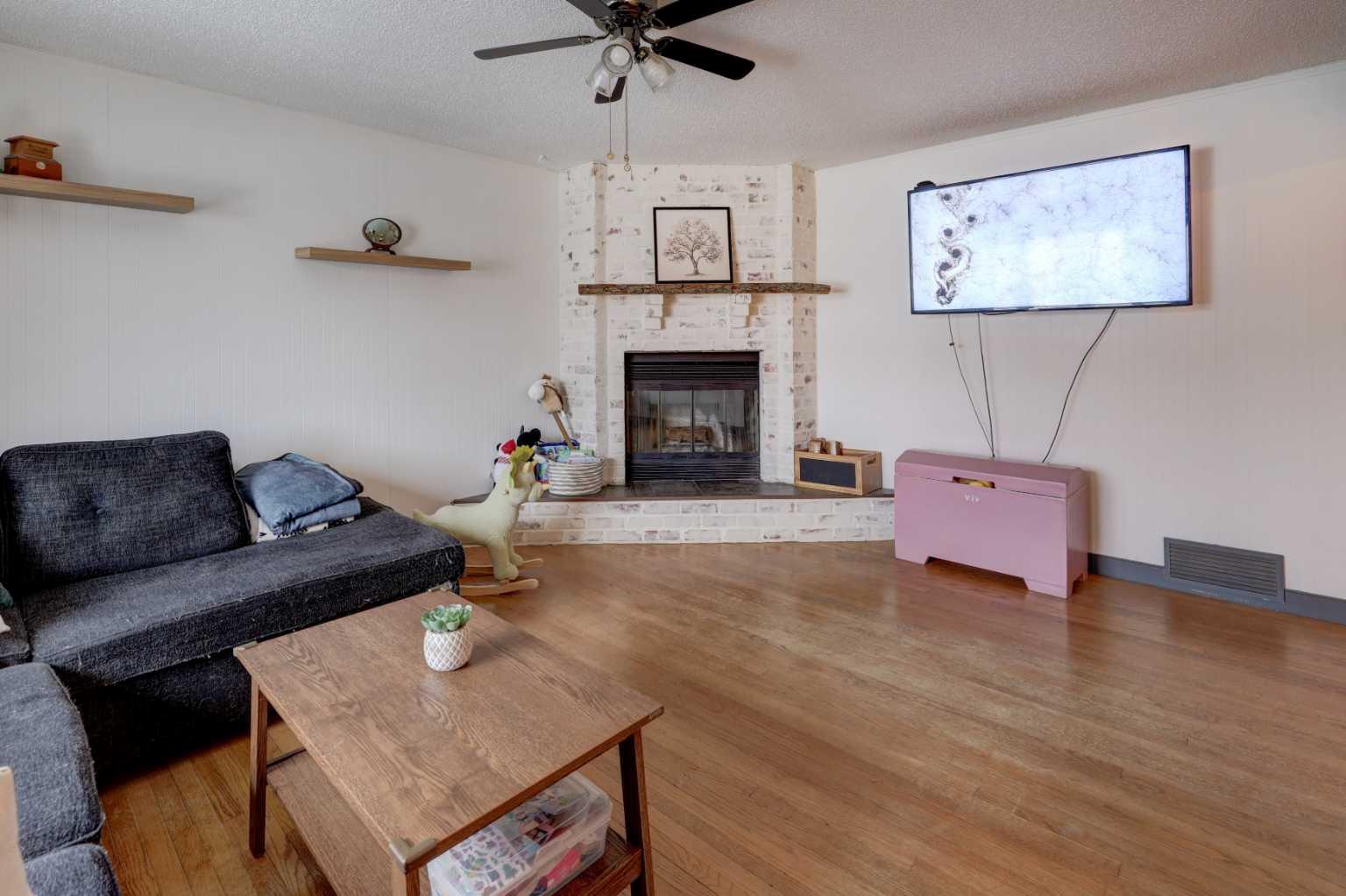 1816 Meadowbrook Drive SE