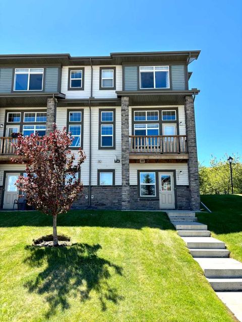 Photo of 147 Panatella Hill, Calgary, AB T3K 0S7 (MLS # A2323982)