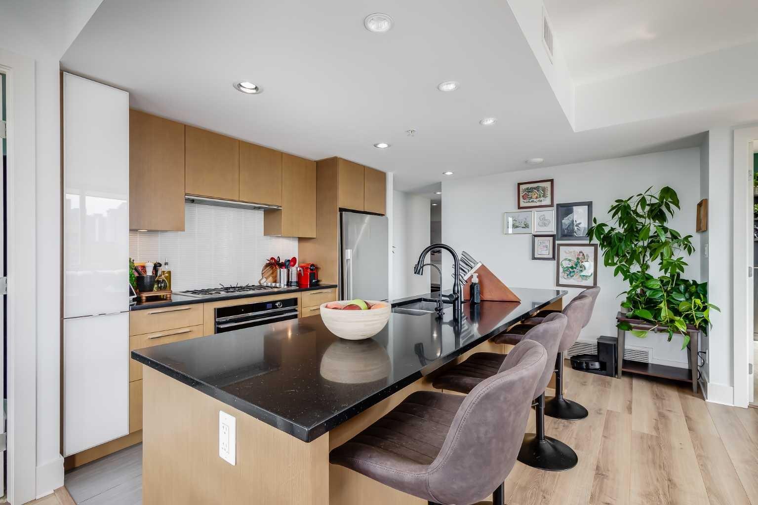 1111 10 Street SW 806