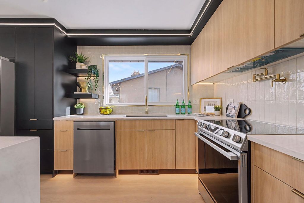 Photo of 204 Martell Road NE, Calgary, AB T2A 2X1 (MLS # A2282776)