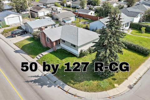 1502 49 Street SE Calgary AB T2A 1S2