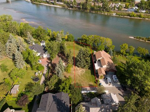 Photo of 10 Major Stewart Lane SE, Calgary, AB T2G 5R6 (MLS # A2296730)