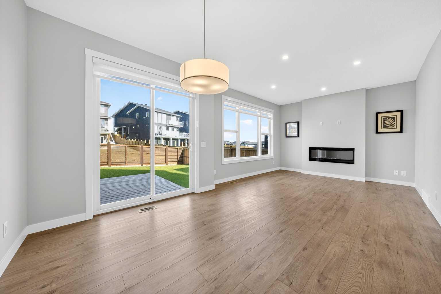 61 Calhoun Crescent NE