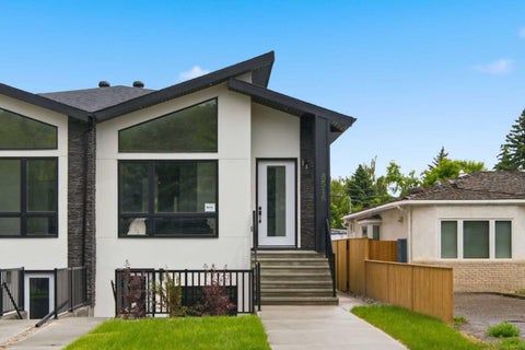 Photo of 8518 33 Avenue NW, Calgary, AB T3B 1M1 (MLS # A2342280)