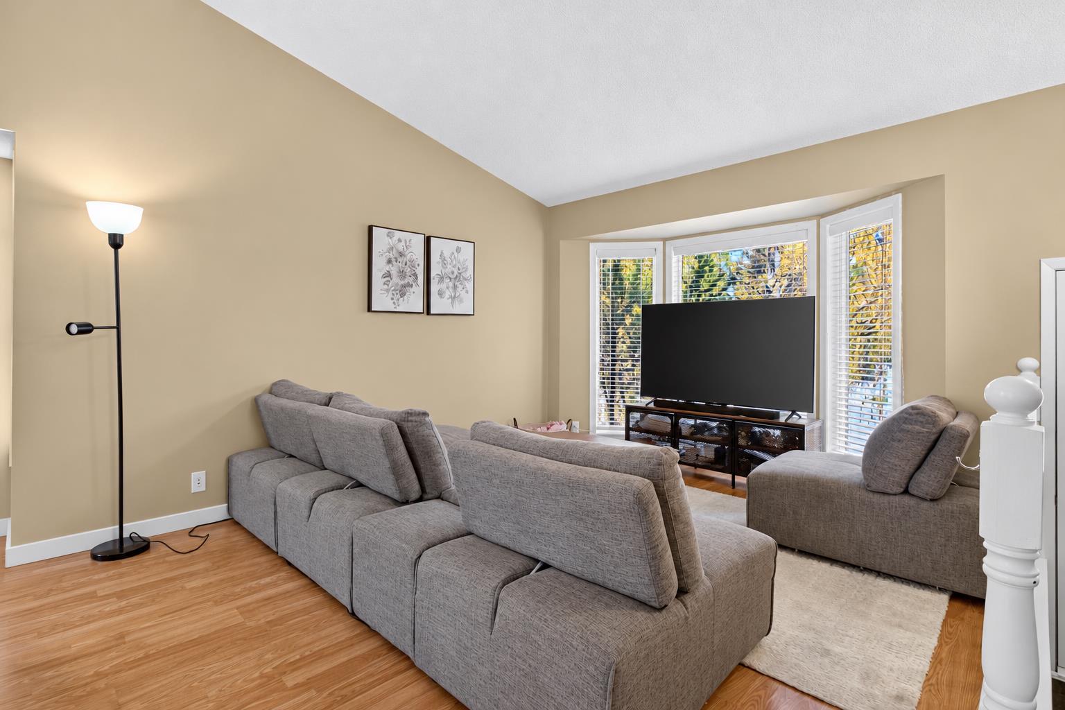 52 Cedargrove Way SW