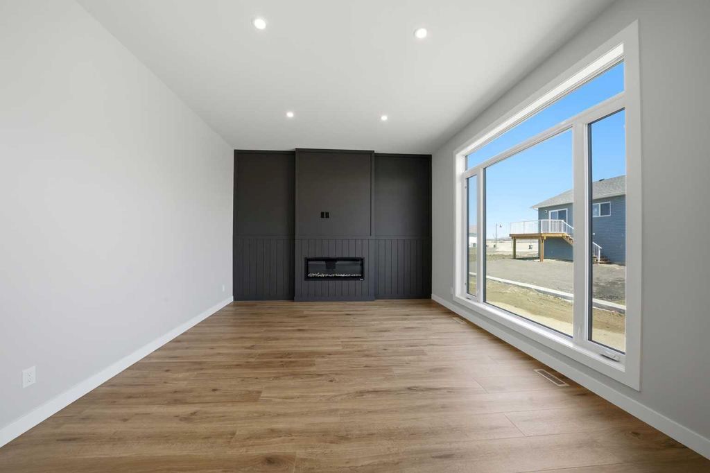 Photo of 6600 58 Avenue, Innisfail, AB T4N 0N9 (MLS # A2325642)