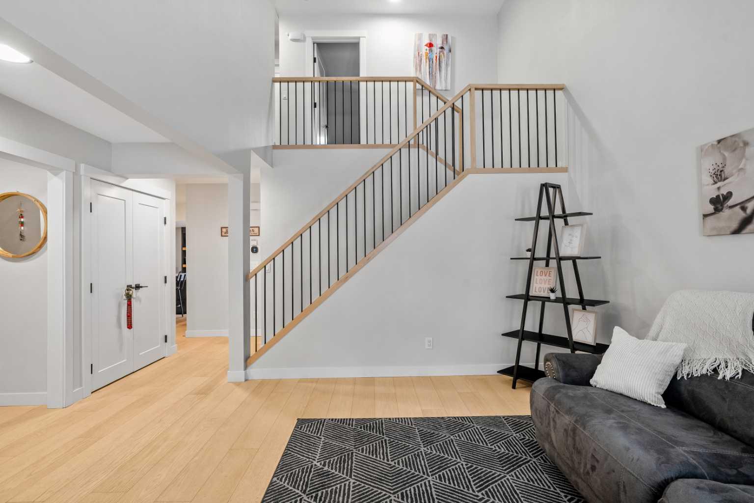 92 Deermeade Road SE