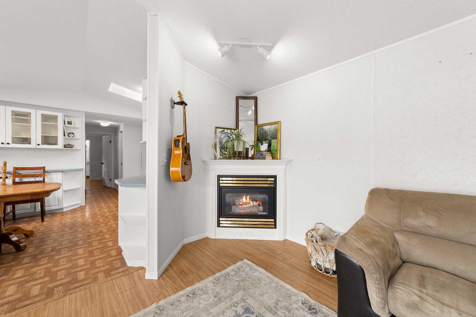 900 Ross Street 18