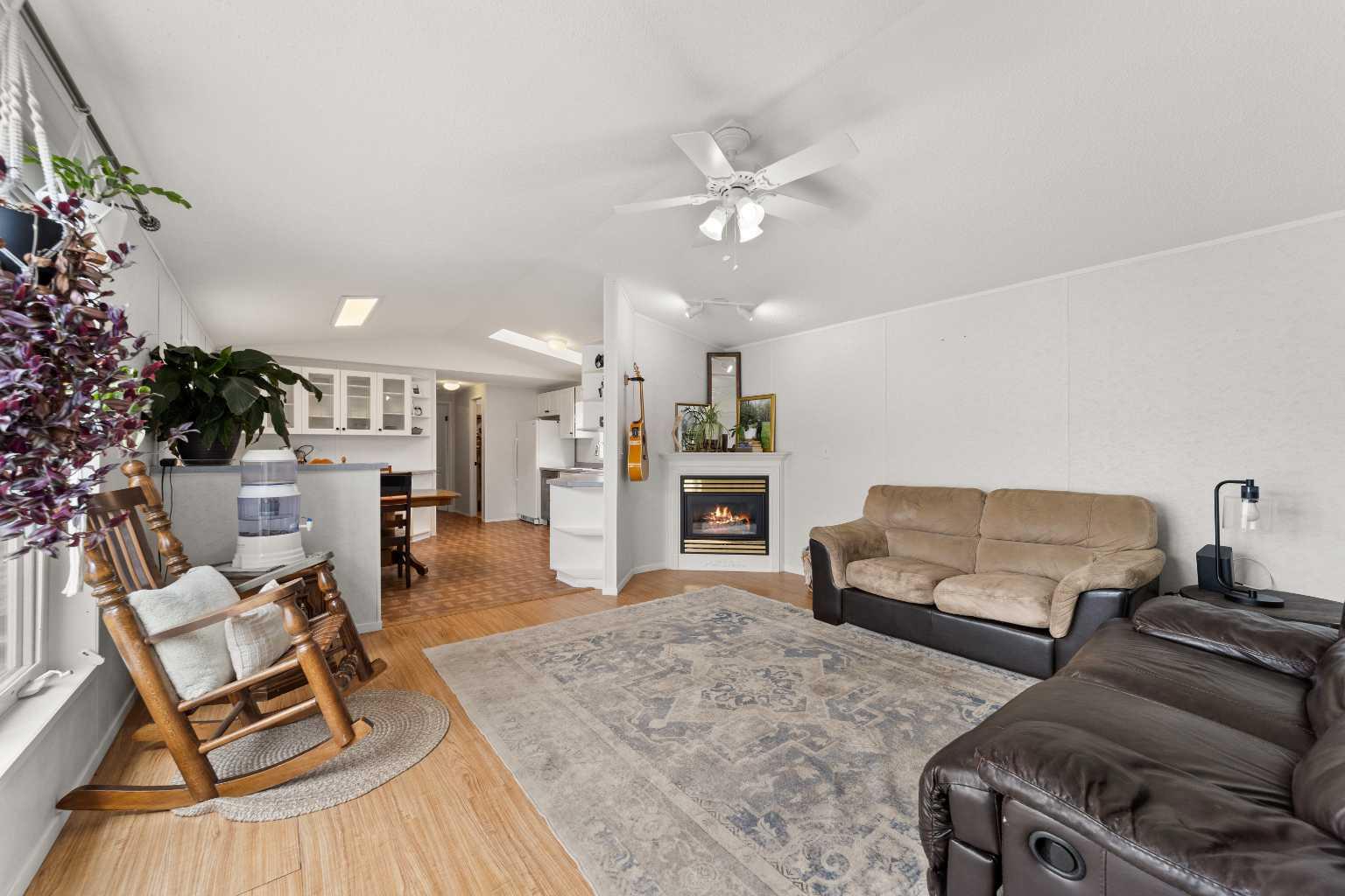 900 Ross Street 18