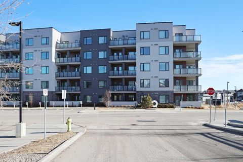 138 Sage Valley Common NW 403 Calgary AB T3R 1X7