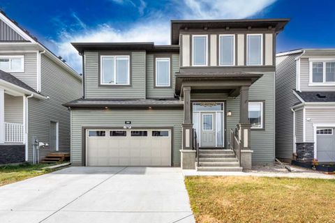 Photo of 29 Cityside Link NE, Calgary, AB T3N 2B7 (MLS # A2263552) Photo of 29 Cityside Link NE, Calgary, AB T3N 2B7 (MLS # A2263552)