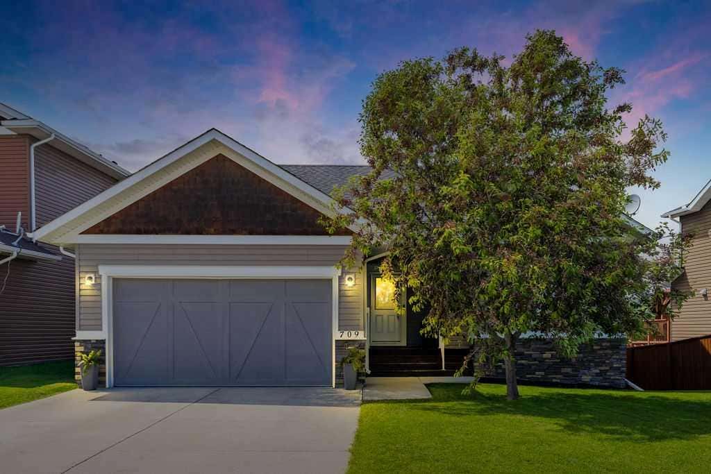 Photo of 709 3 Street SW, Diamond Valley, AB T0L 0H0 (MLS # A2323655)
