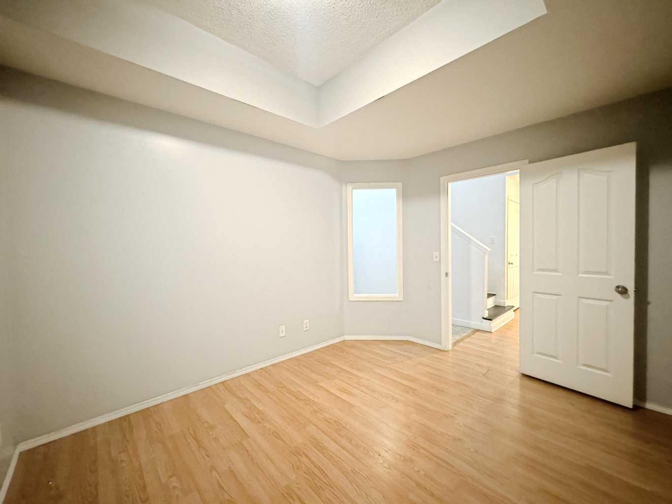 262 Luxstone Road SW