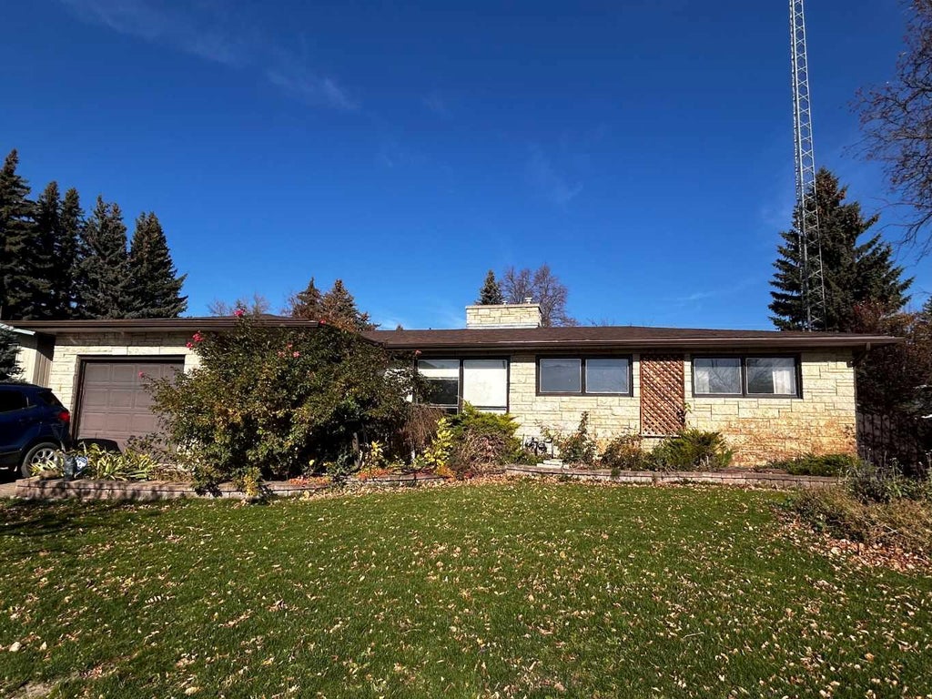 Photo of 808 4 Avenue W, Brooks, AB T1R 0B5 (MLS # A2353629)