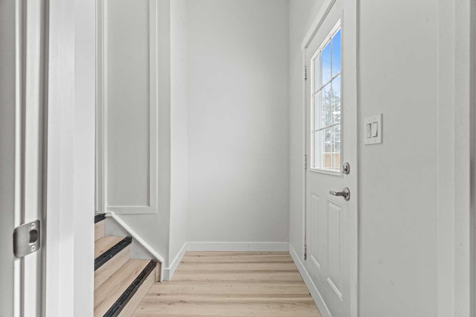 937 Marcombe Drive NE