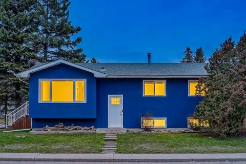 Photo of 252 Allan Crescent SE, Calgary, AB T2J 0T4 (MLS # A2316503)