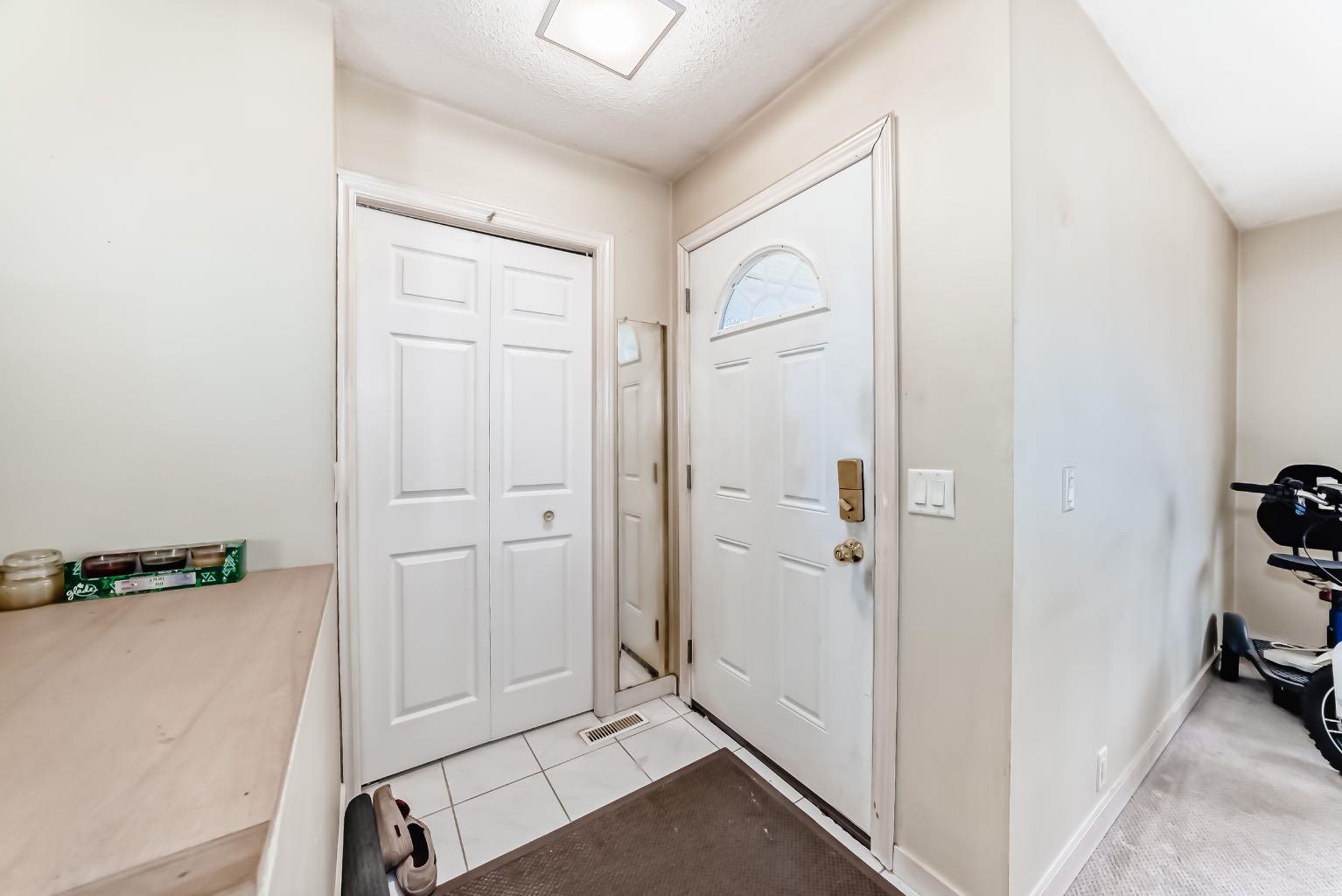 247 Bracewood Road SW