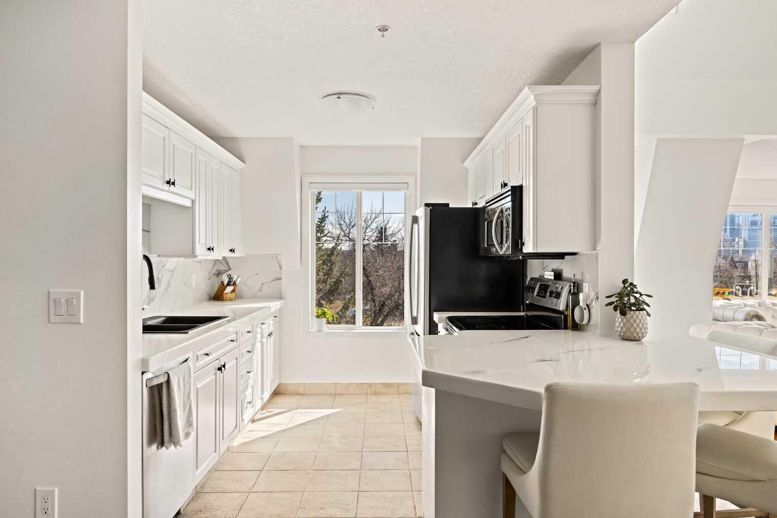1110 5 Avenue NW 305