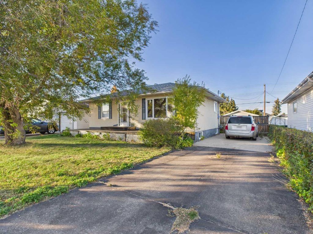 Photo of 5314 45 Street, Vegreville, AB T9C 1A1 (MLS # A2264974)