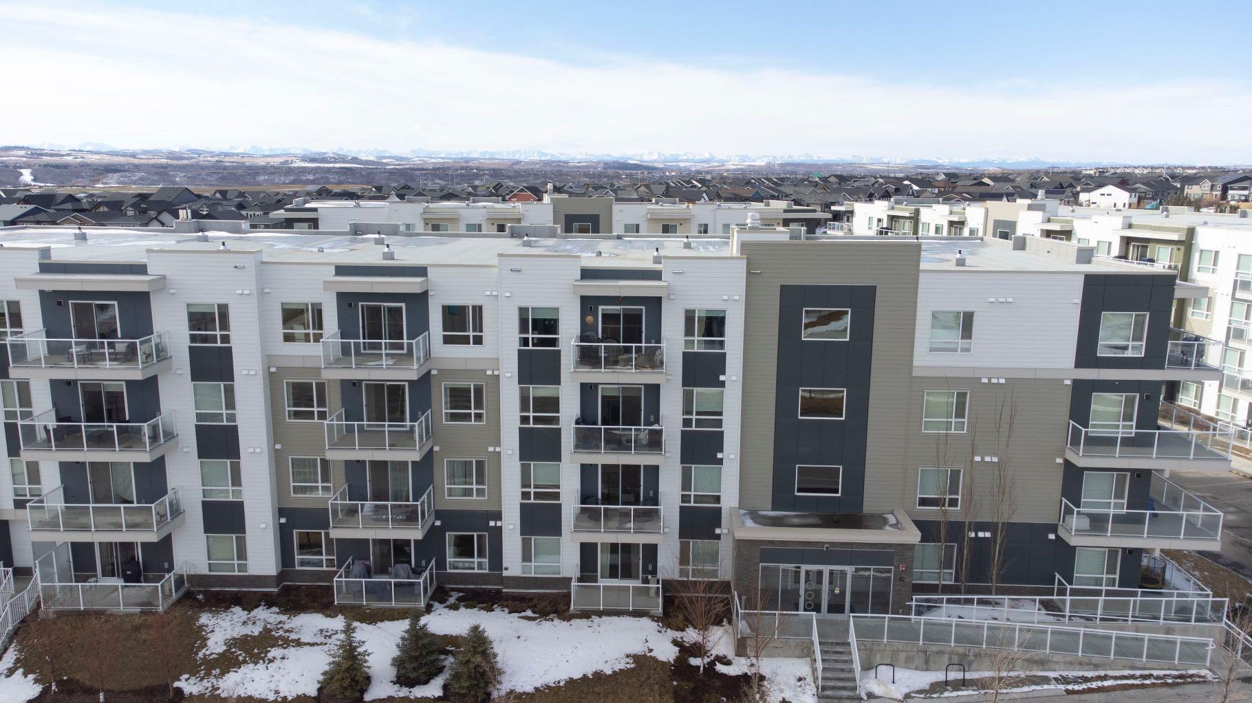 220 Seton Grove SE 1411