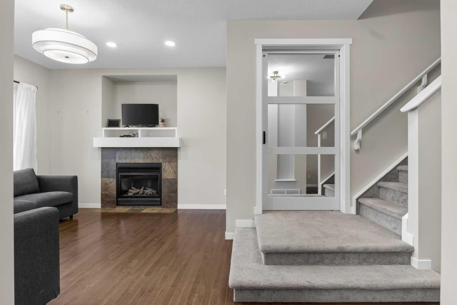 213 Mahogany Heights SE