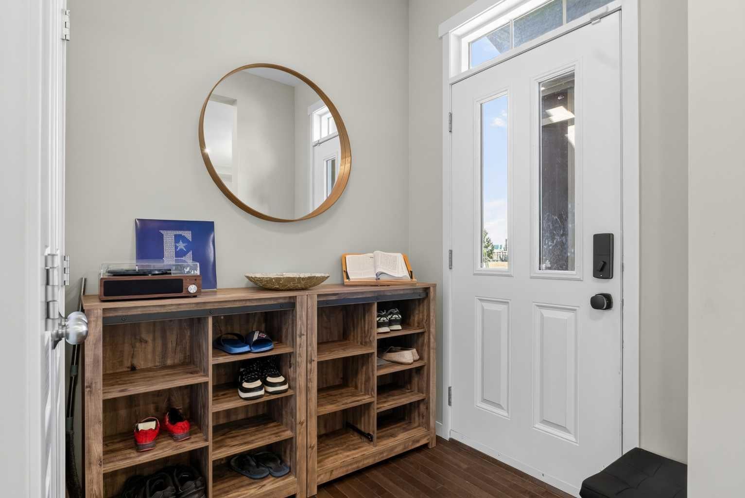 213 Mahogany Heights SE