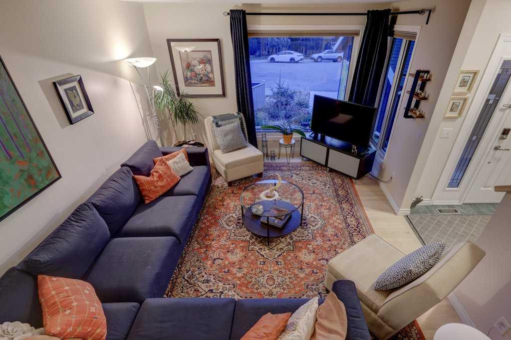 60 Hawkville Place NW