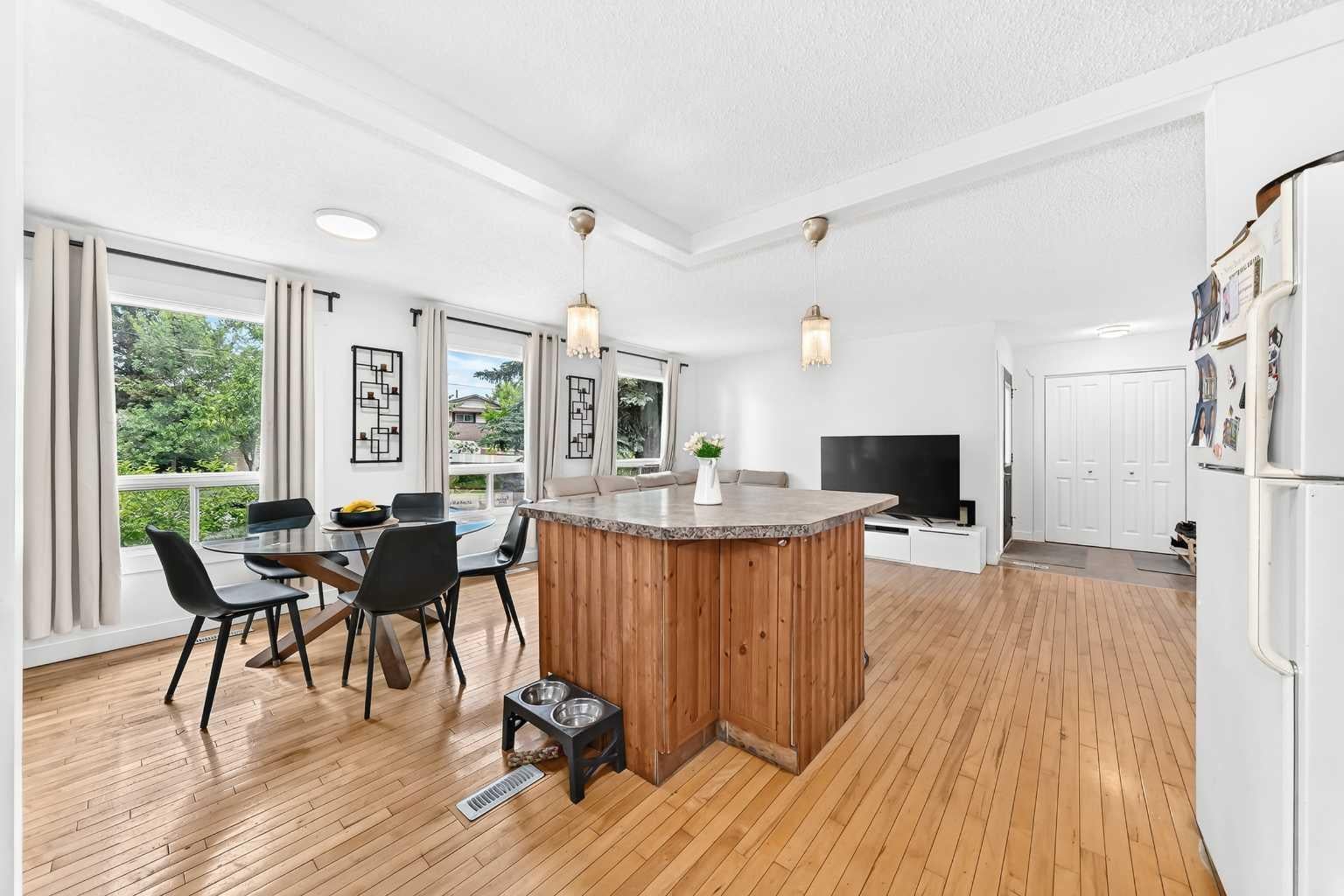 11 Bedford Drive NE