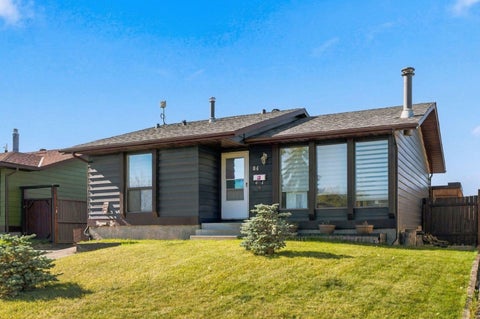 Photo of 84 Glendale Way, Cochrane, AB T4C 1H9 (MLS # A2350337)