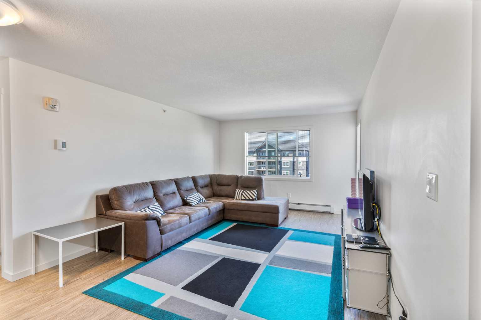 181 Skyview Ranch Manor NE 2411