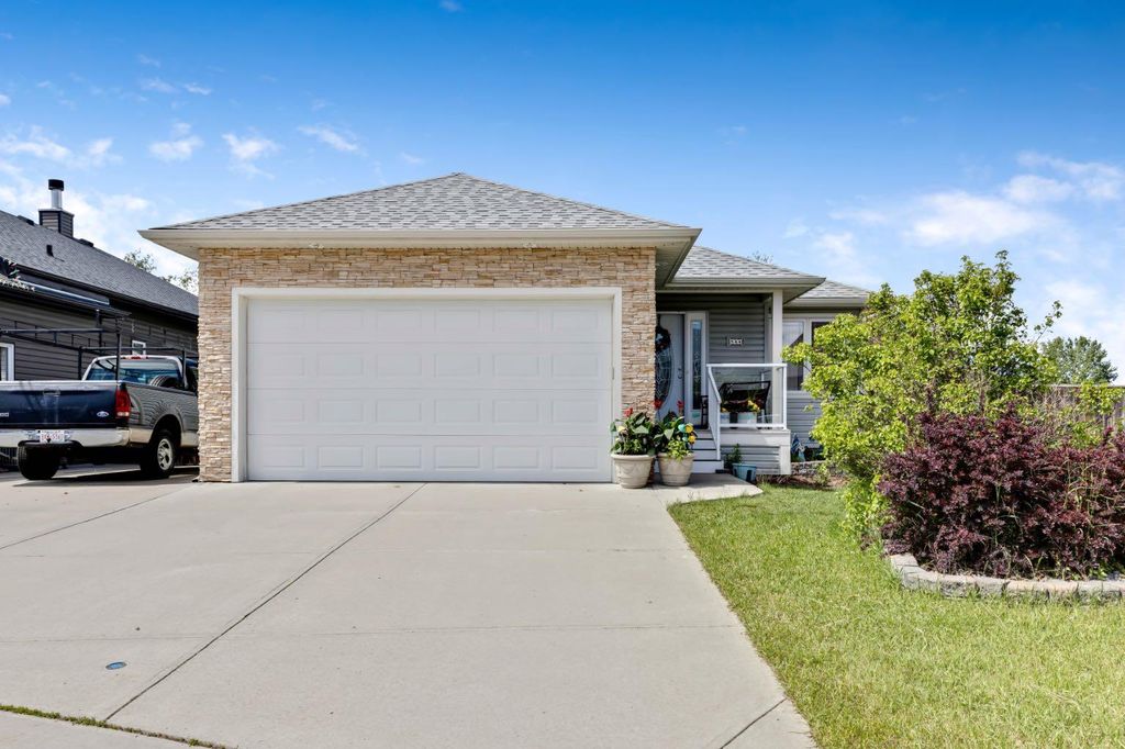 Photo of 144 Hillcrest Boulevard, Strathmore, AB T1P 0A3 (MLS # A2320664)