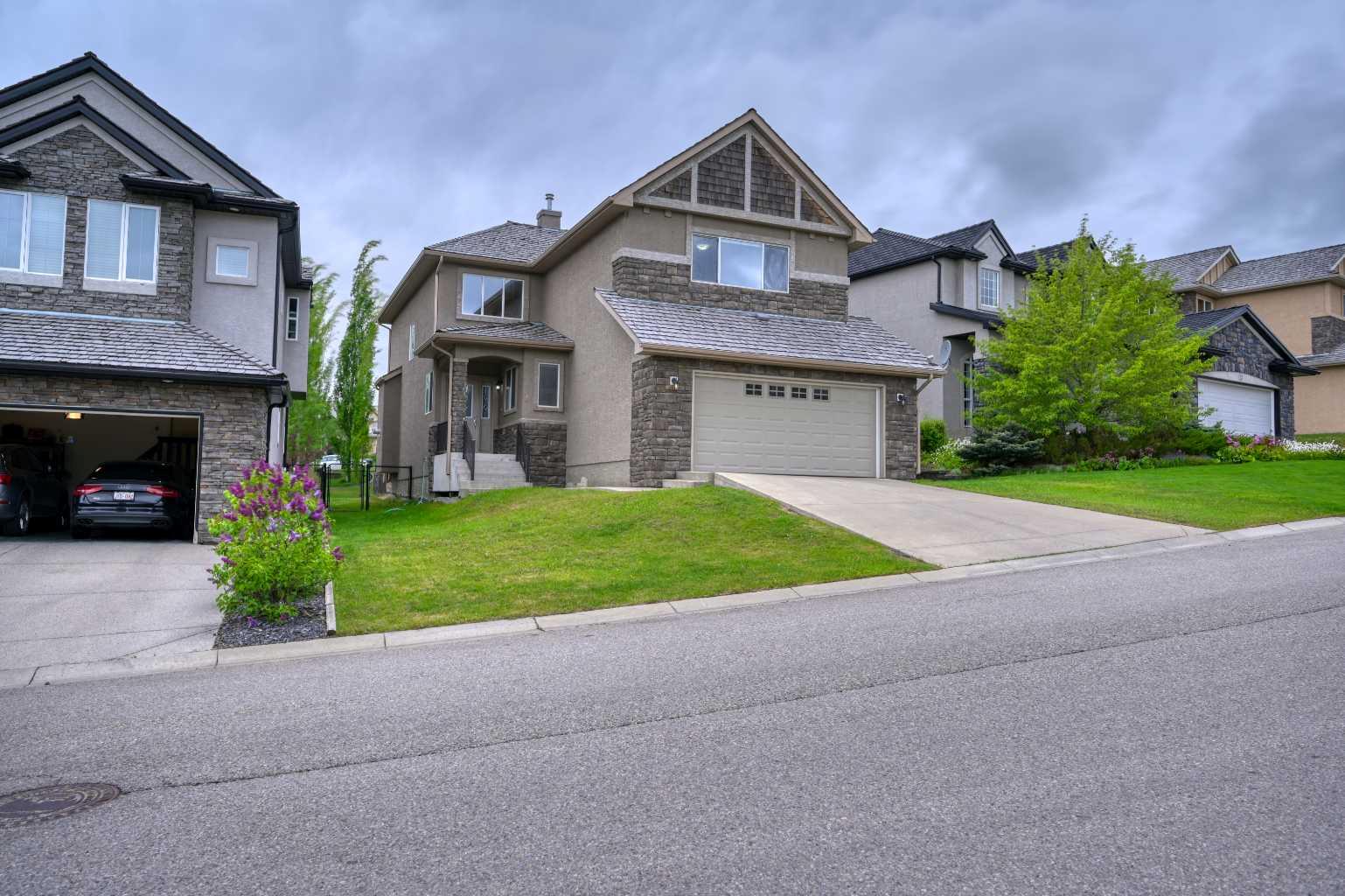 141 Royal Ridge Mount NW