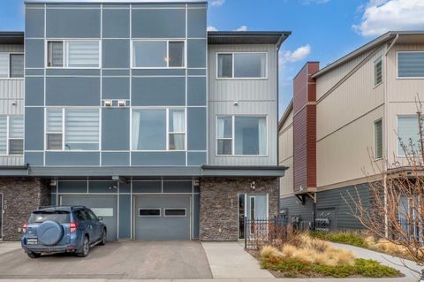 Photo of 52 Saddlestone Drive NE, Calgary, AB T3J 0W4 (MLS # A2308922)