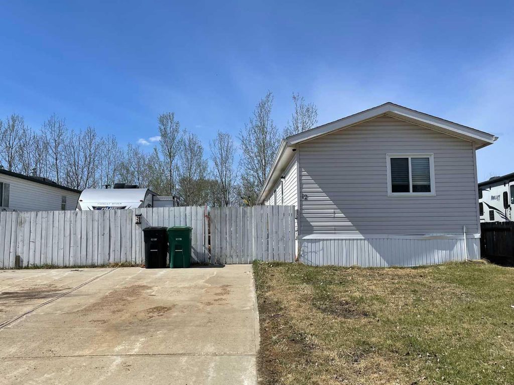 Photo of 12 Dewberry Road, High Level, AB T0H 1Z0 (MLS # A2310629)