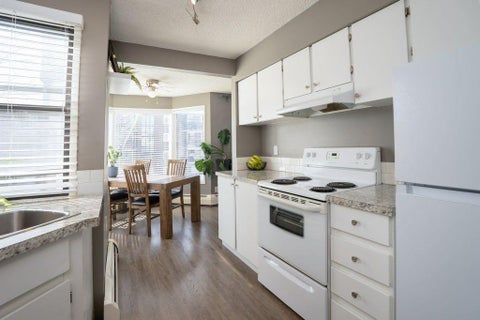 Photo of 630 57 Avenue SW #201, Calgary, AB T2V 0H4 (MLS # A2297617)