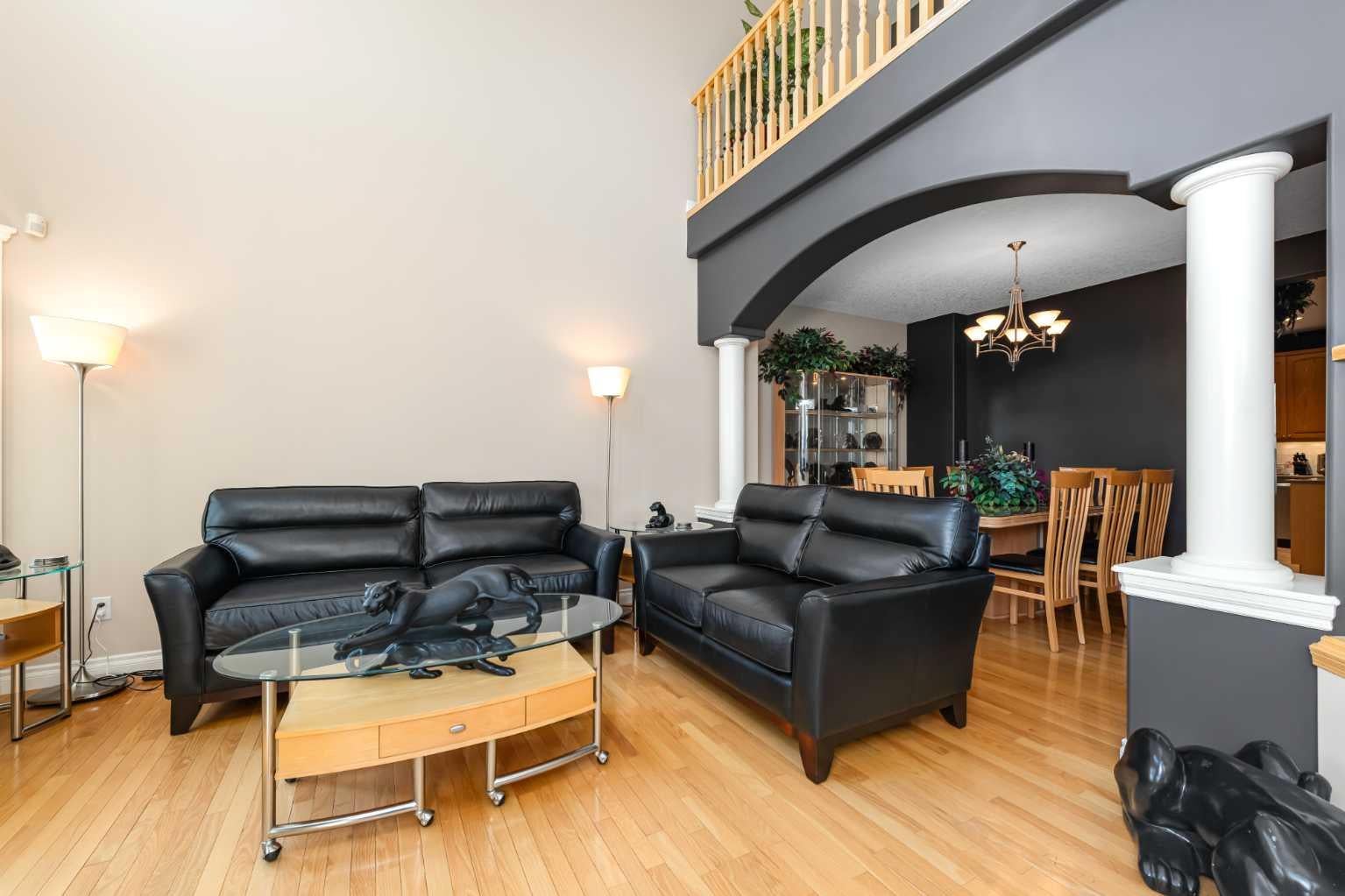 112 Cove Crescent