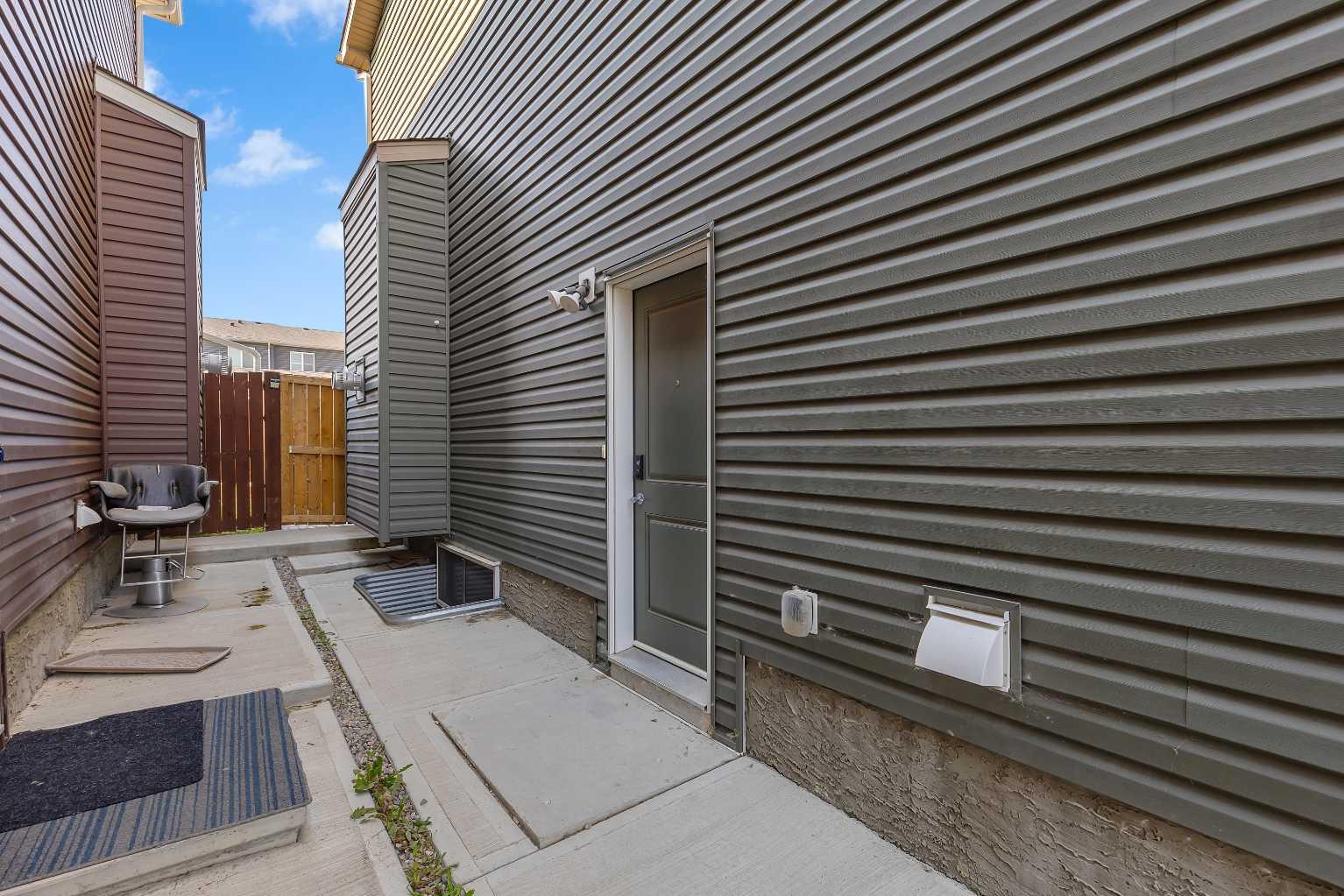 225 Cornerstone Manor NE