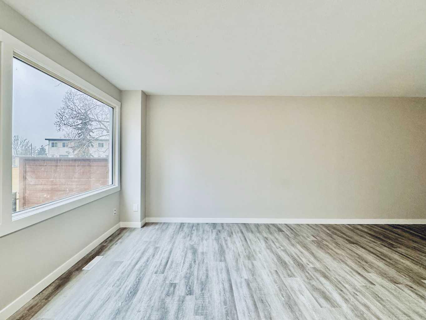 2211 19 Street NE 221