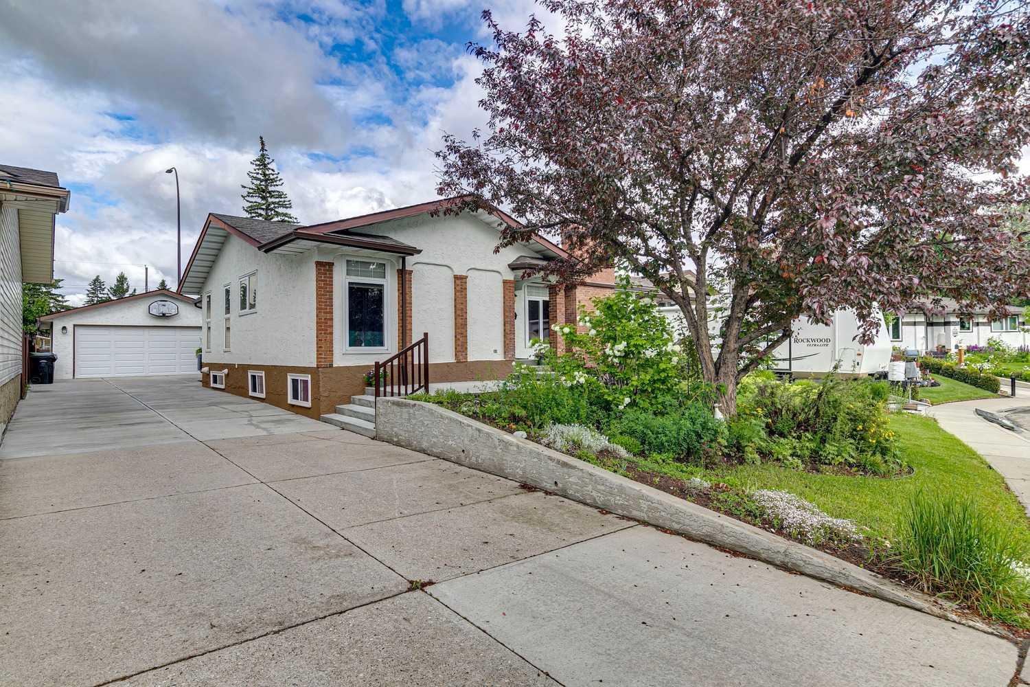 228 Brookgreen Drive SW