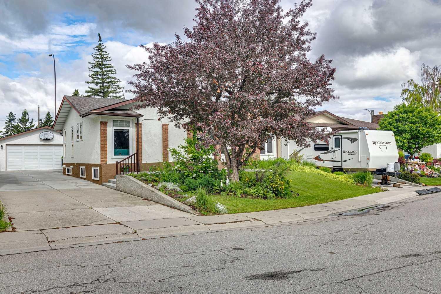 228 Brookgreen Drive SW