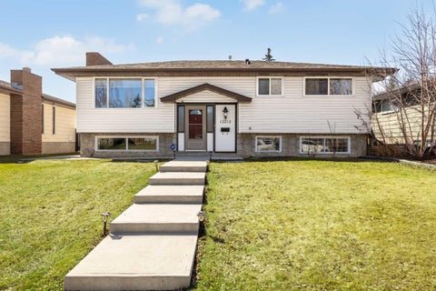 Photo of 12212 Canfield Road SW, Calgary, AB T2W 1J9 (MLS # A2322188)