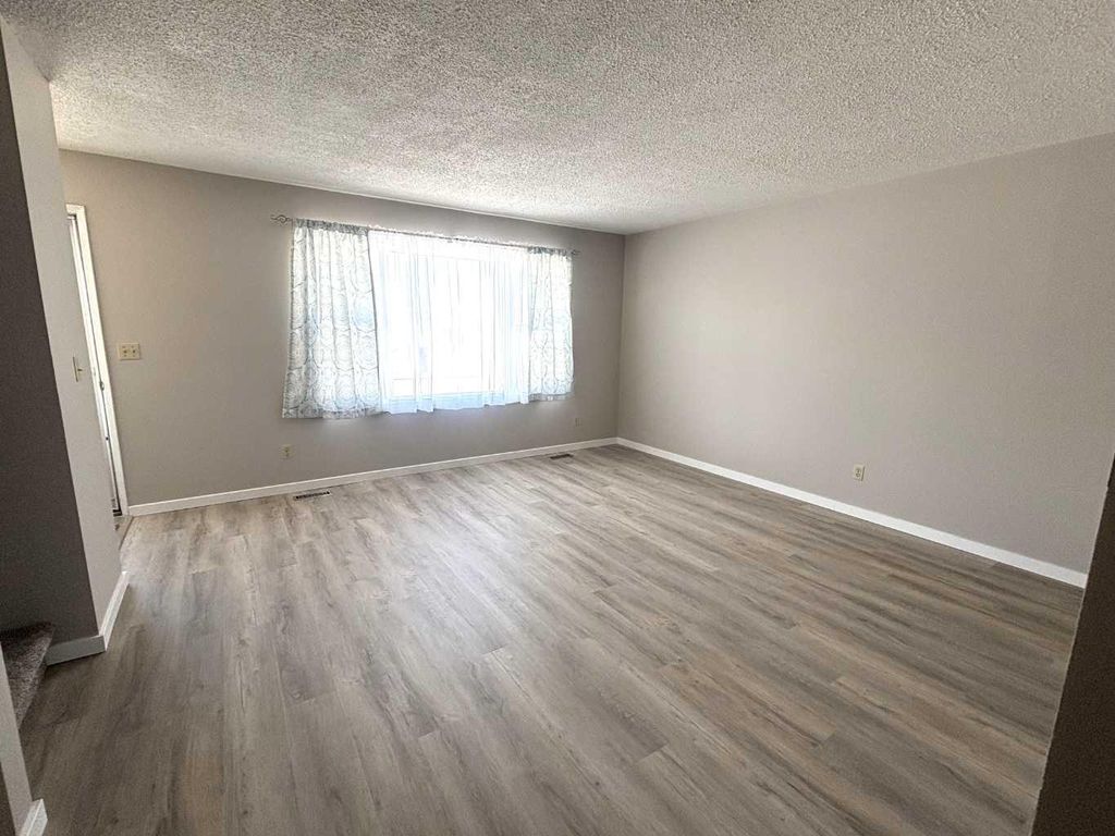 Photo of 31 Kimzey Crossing, Whitecourt, AB T7S 1G1 (MLS # A2296654)