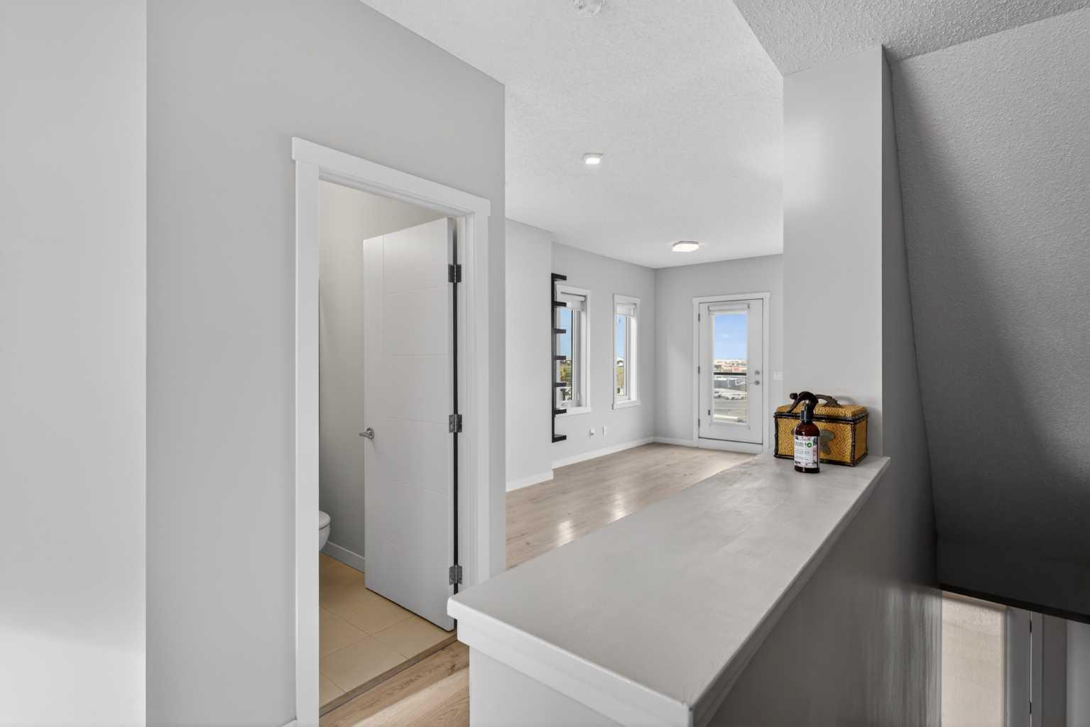 218 Sherwood Square NW 1007