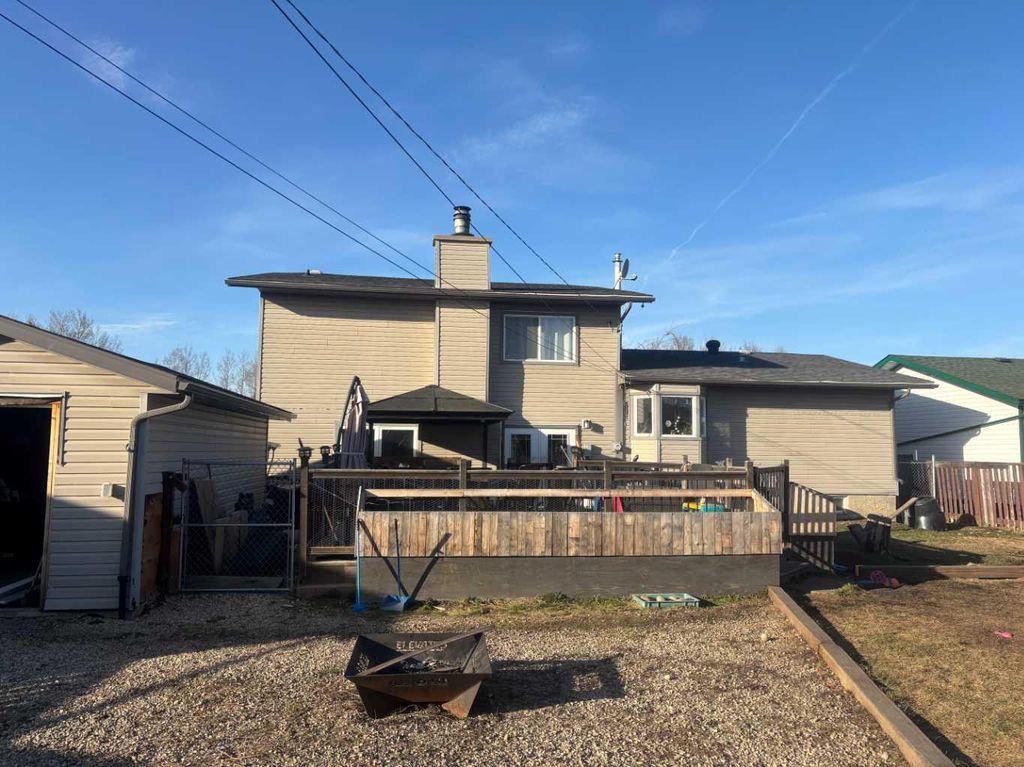 Photo of 501 7 Avenue, Fox Creek, AB T0H 1P0 (MLS # A2307411)