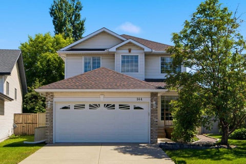 Photo of 144 Douglas Ridge Close SE, Calgary, AB T2Z 2P6 (MLS # A2326399)